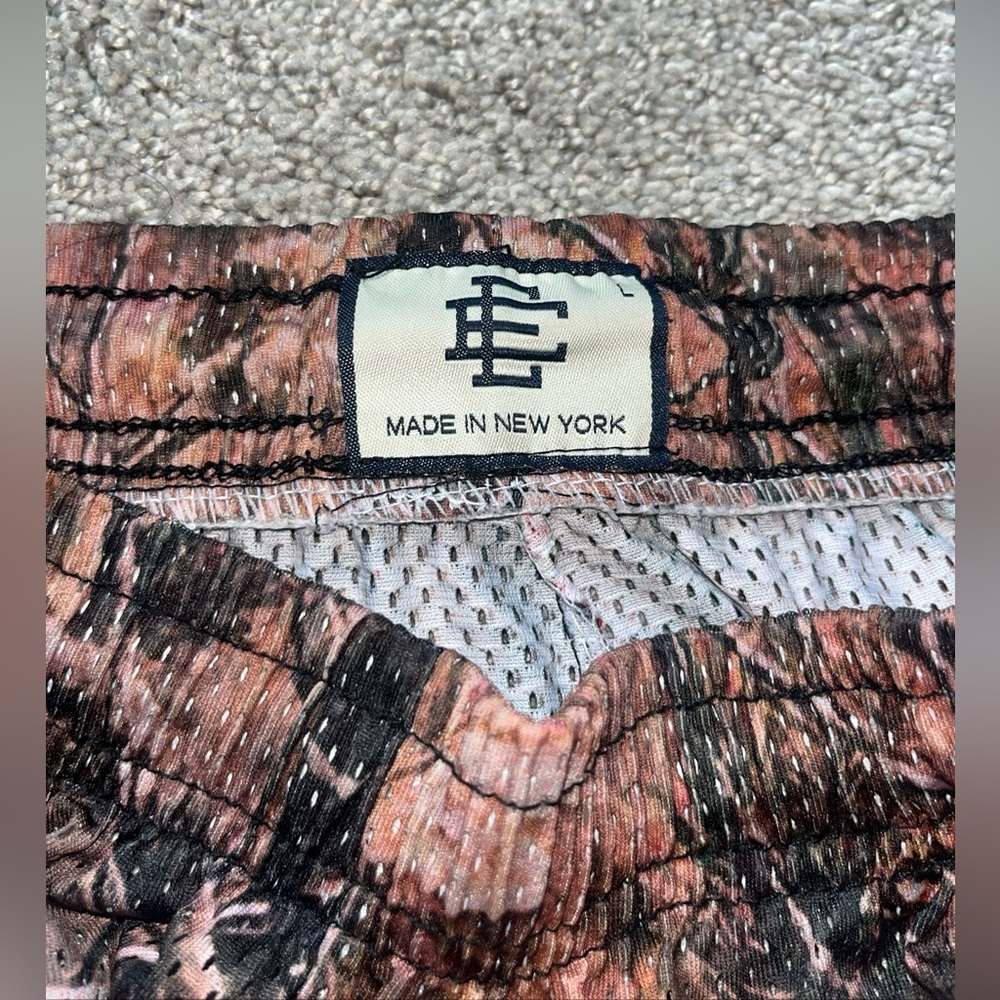 Eric Emanuel shorts size M (fits L)